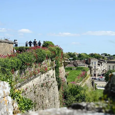 The 아파트 블라이