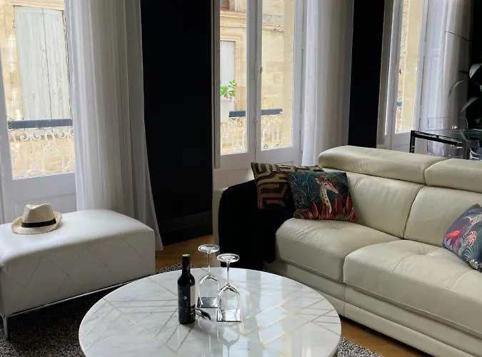 The Διαμέρισμα