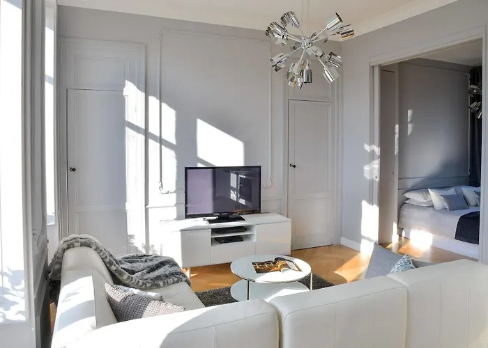 The Διαμέρισμα